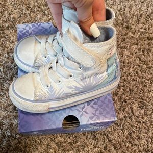 Frozen II Converse